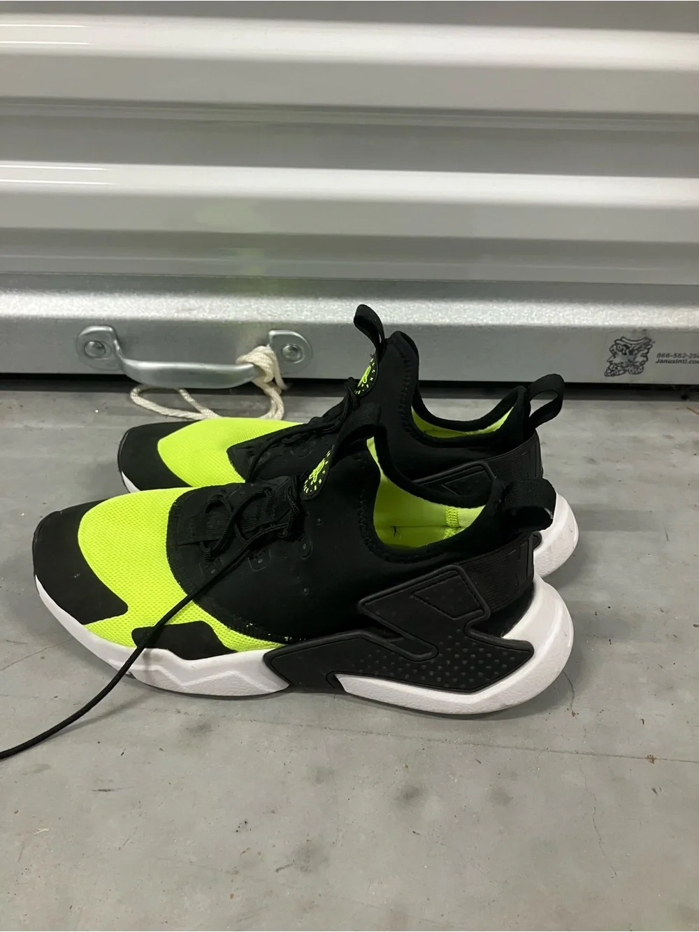 AIR HUARACHE DRIFT 'BLACK VOLT' Boys 7